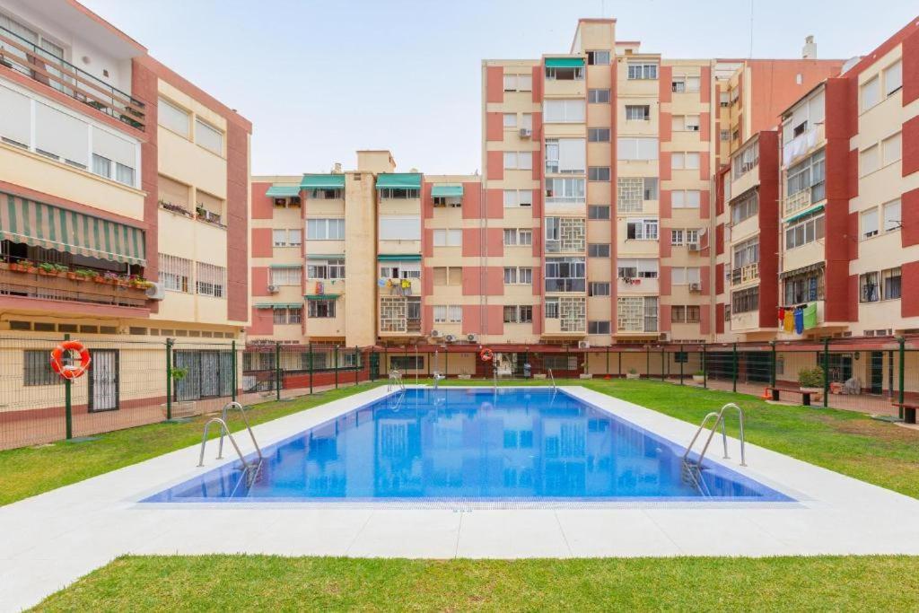 Love Home - Recien Reformado, Piscina, Playa A 10 Minutos, Centro A 5 Minutos Torremolinos Luaran gambar